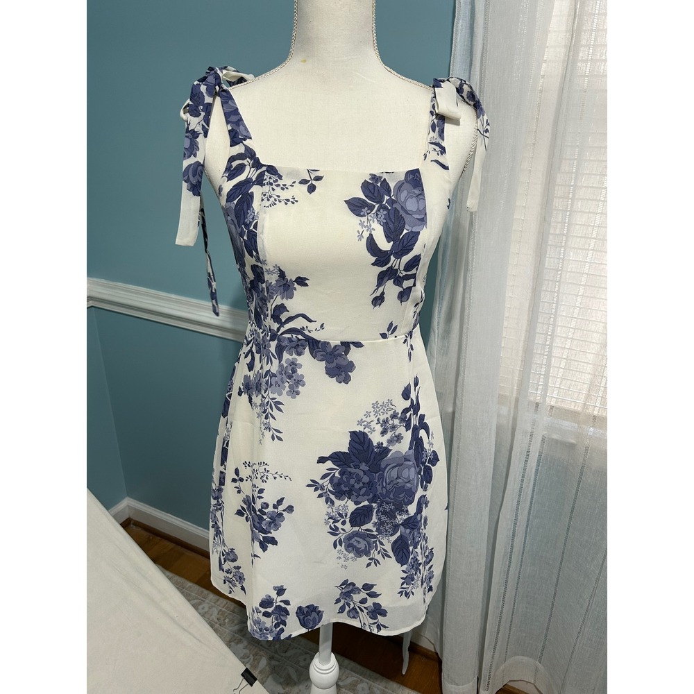 Sunday Up Blue Floral Tie Shoulder Smocked Back Mini Dress White Womens‎ Size M